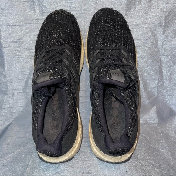 Women's Adidas UltraBoost 4.0 Core Black Cloud White Size 9.5 F36125 - Picture 4 of 8
